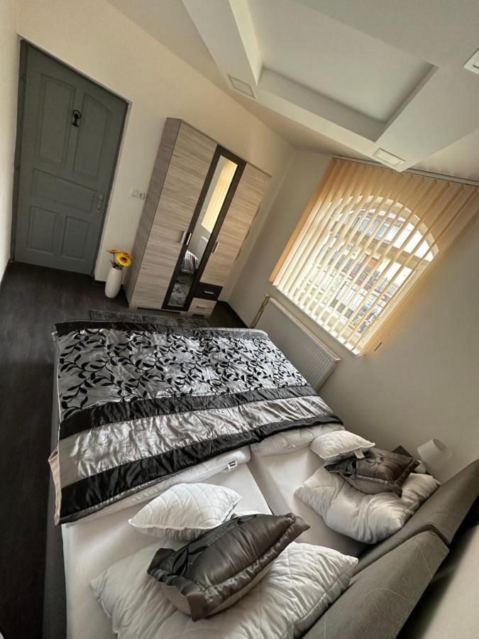 Rena Vendeghaz Homestay